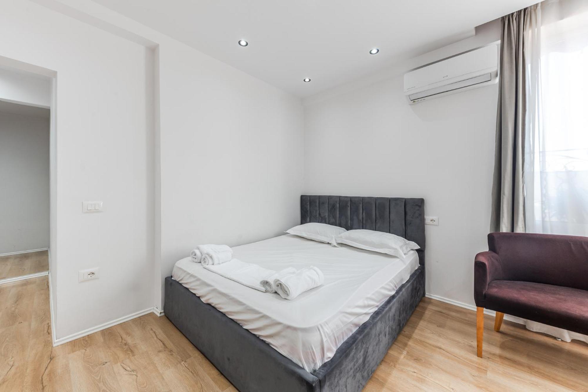 Atelier Apartments By Kondo Stays Тирана Екстериор снимка