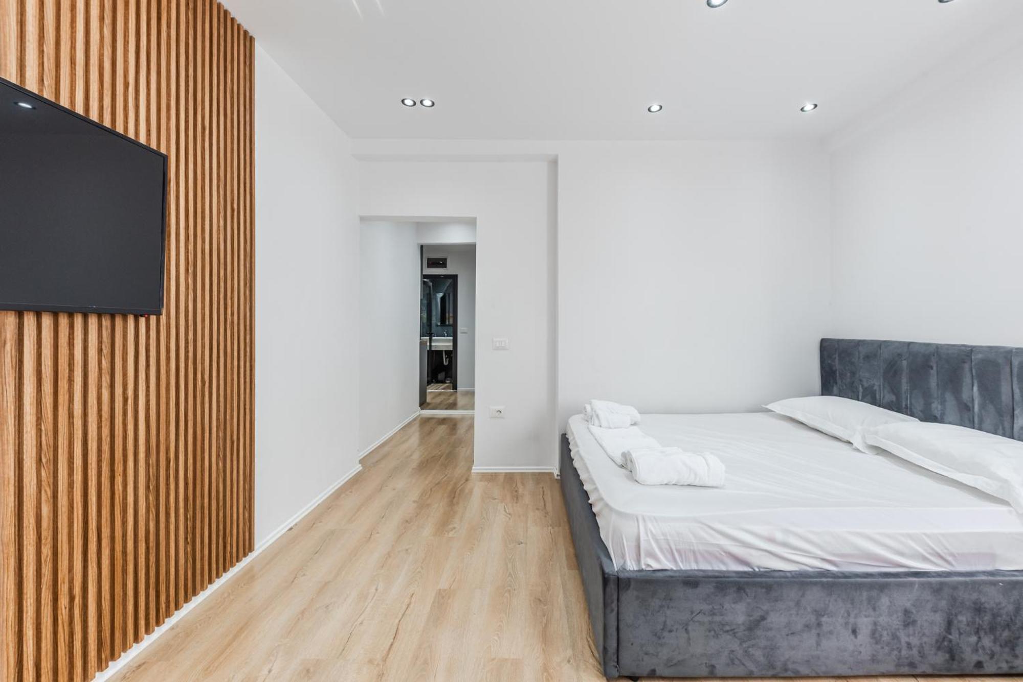 Atelier Apartments By Kondo Stays Тирана Екстериор снимка