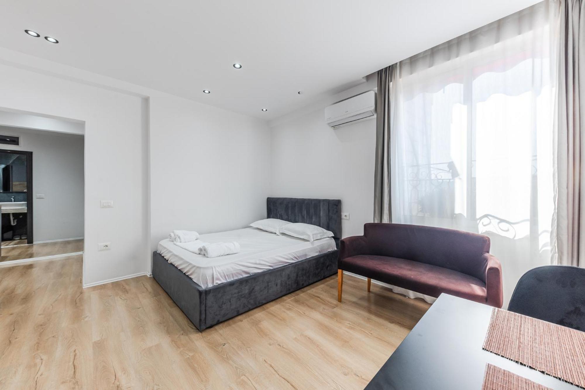 Atelier Apartments By Kondo Stays Тирана Екстериор снимка