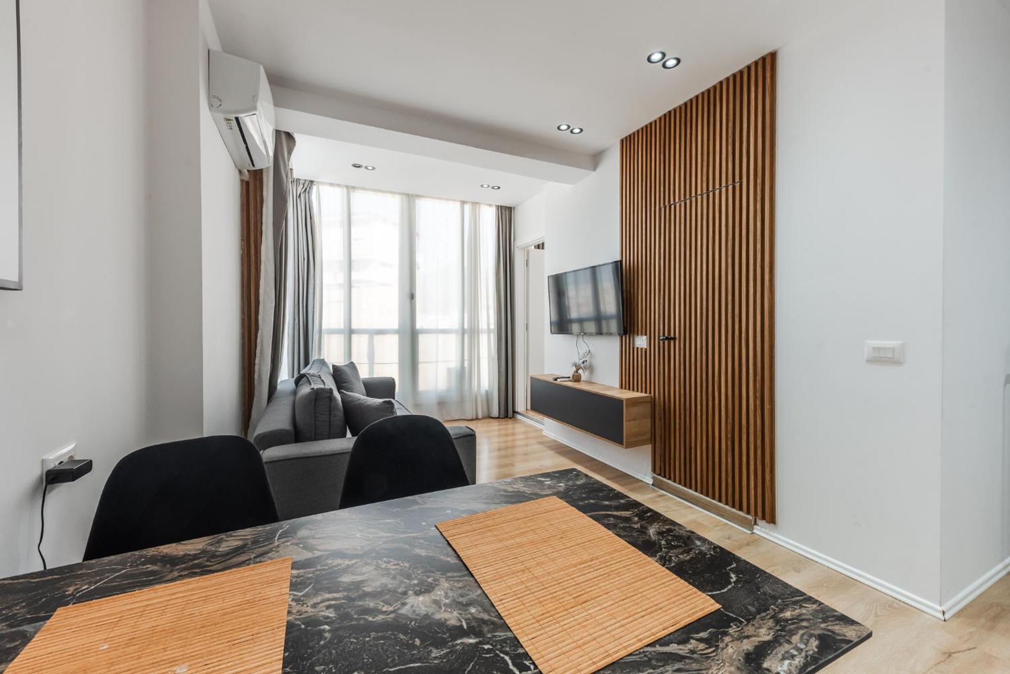 Atelier Apartments By Kondo Stays Тирана Екстериор снимка