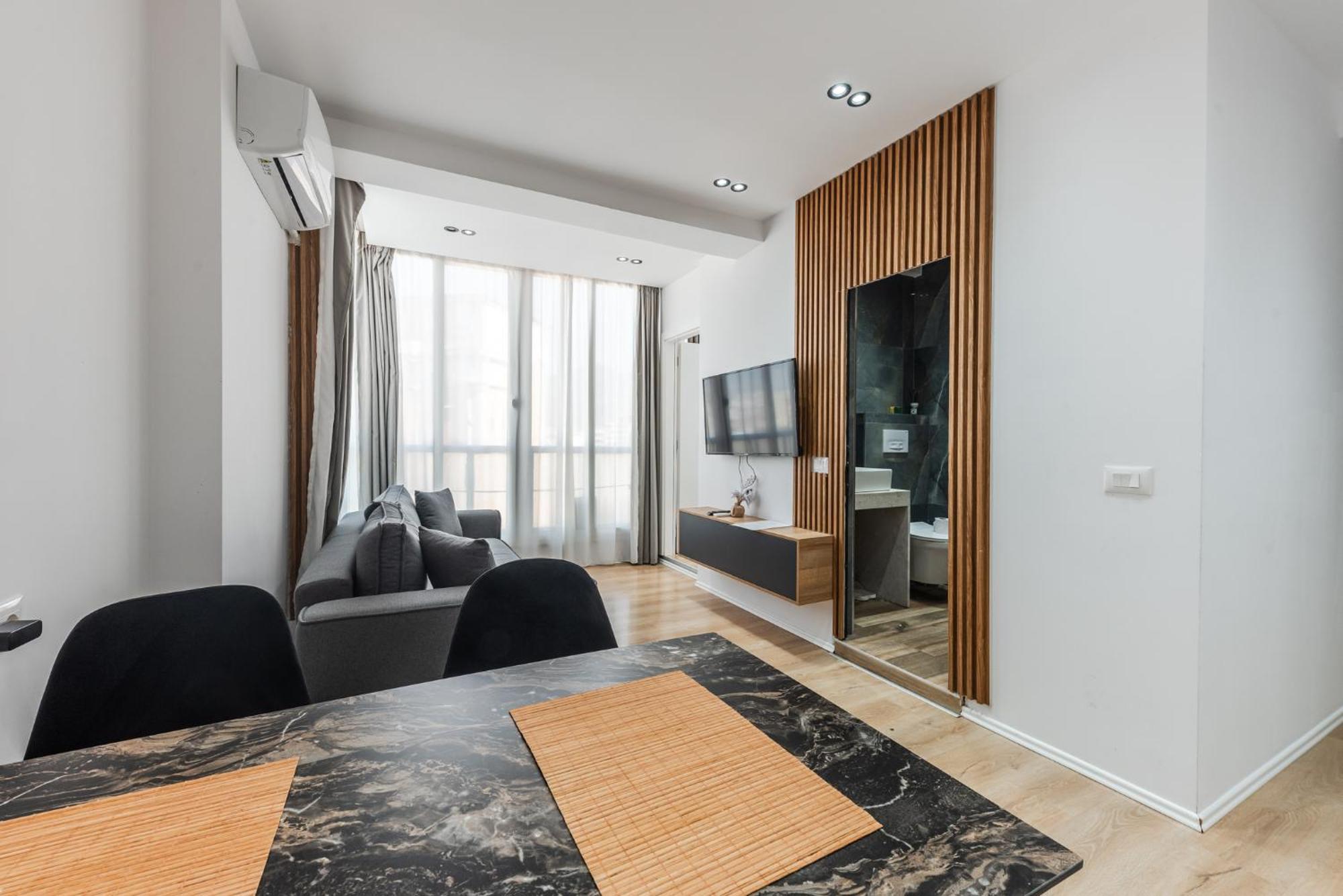 Atelier Apartments By Kondo Stays Тирана Екстериор снимка