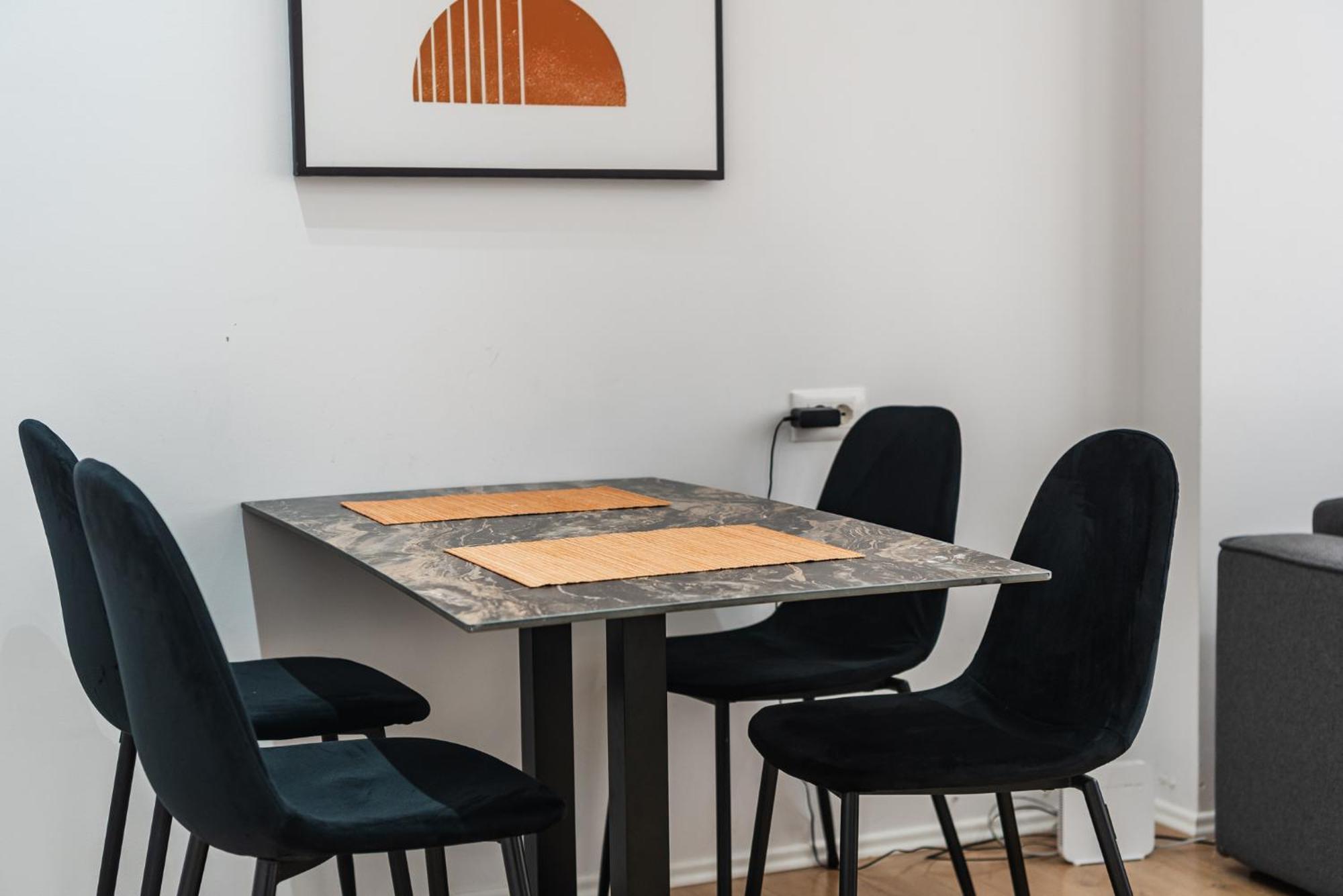 Atelier Apartments By Kondo Stays Тирана Екстериор снимка